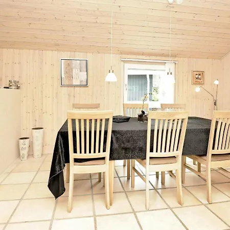 Three-bedroom In 28 * Oksbøl